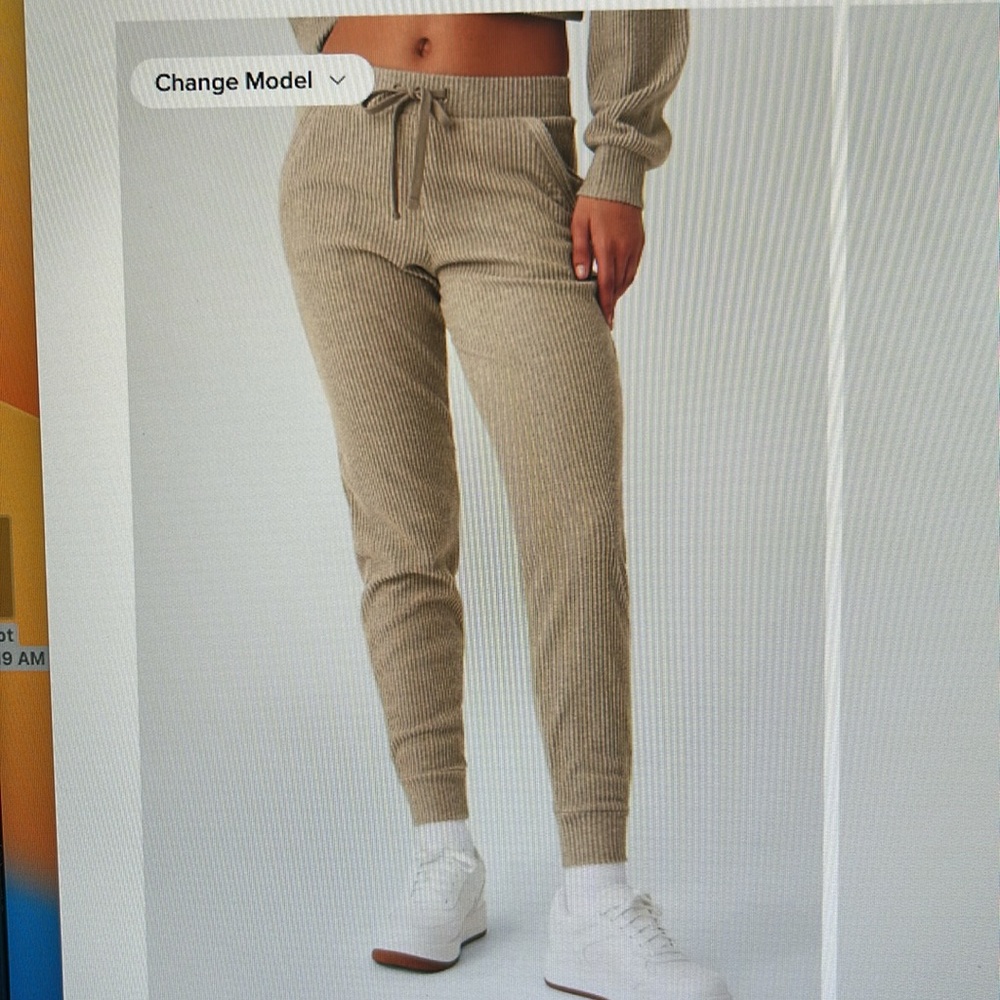 Alo Muse Sweatpants